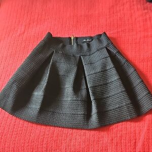 Elegant Black Textured Skirt